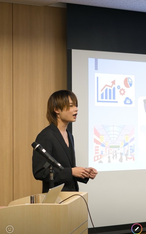 プレゼンテーションの様子